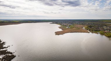 Romanya 'da Murighiol yakınlarındaki Tuna Delta Sahnesinin insansız hava aracı görüntüsü