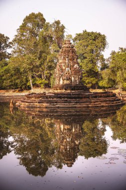 Kamboçya 'daki antik Neak Pean Tapınağı manzarası