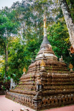 Chiang Mai, Tayland - 5 Şubat 2025: Güneşli havalarda tarihi merkez