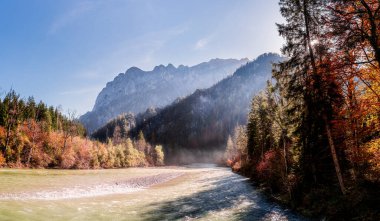 Avusturya 'nın Styria kentindeki Gesause Ulusal Parkı' nın güzel doğa manzarası