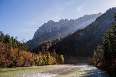 Avusturya 'nın Styria kentindeki Gesause Ulusal Parkı' nın güzel doğa manzarası