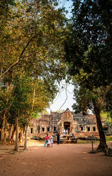 Angkor, Kamboçya - 26 Ocak 2025: Kamboçya 'daki Preah Khan Tapınağı' nın antik kalıntıları