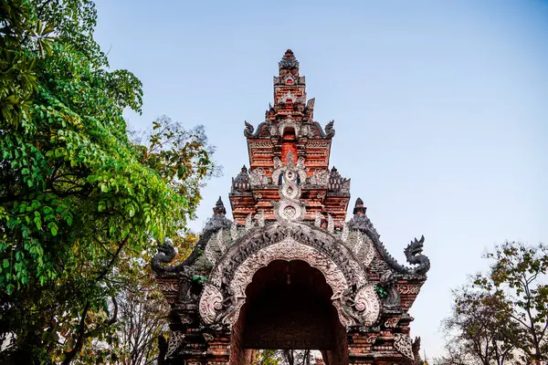 Chiang Mai, Tayland - 4 Şubat 2025 Wat Lok Moli, Dusk