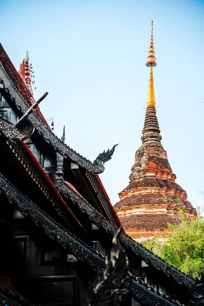 Chiang Mai, Tayland - 4 Şubat 2025 Wat Lok Moli, Dusk