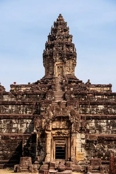 Angkor Kompleksi, Kamboçya 'daki Bakong Tapınağı' nın antik kalıntıları