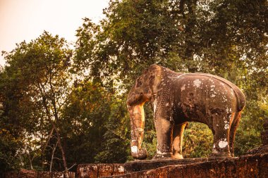 Angkor, Kamboçya 'daki Antik Doğu Mebon Tapınağı