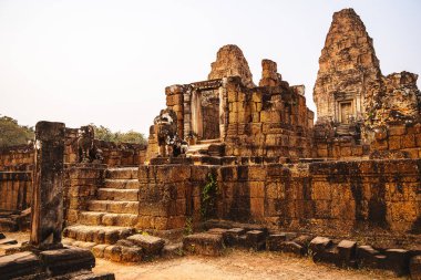 Angkor, Kamboçya 'daki Antik Doğu Mebon Tapınağı