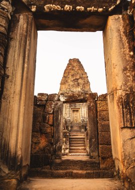 Angkor, Kamboçya 'daki Antik Doğu Mebon Tapınağı