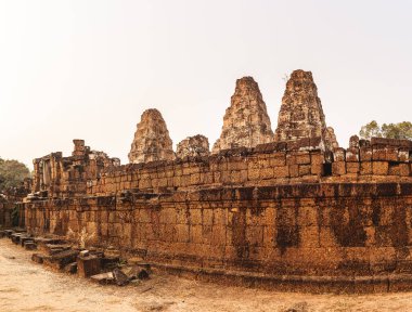 Angkor, Kamboçya 'daki Antik Doğu Mebon Tapınağı