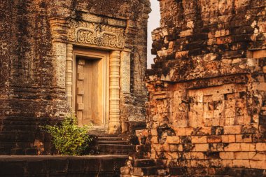 Angkor, Kamboçya 'daki Antik Doğu Mebon Tapınağı