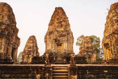 Angkor, Kamboçya 'daki Antik Doğu Mebon Tapınağı