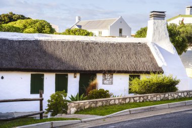 Arniston, Güney Afrika - 1 Haziran 2025: Resimli sahil köyü