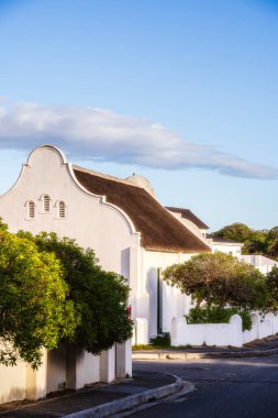 Arniston, Güney Afrika - 1 Haziran 2025: Resimli sahil köyü