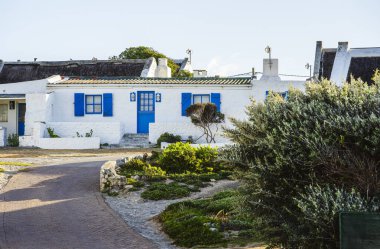 Arniston, Güney Afrika - 1 Haziran 2025: Resimli sahil köyü