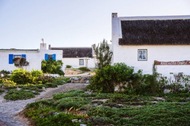 Arniston, Güney Afrika - 1 Haziran 2025: Resimli sahil köyü