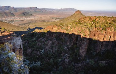 Camdeboo Ulusal Parkı manzarası, ıssızlık vadisi, Güney Afrika