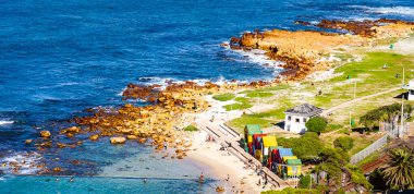 Cape Peninsula sahilinin güzel manzarası, Güney Afrika         