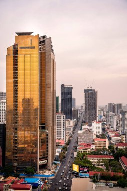 Phnom Penh, Kamboçya - 25 Ocak 2025: Karanlık Şehir manzarası