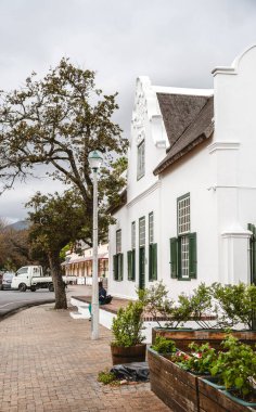 Boschendal, Güney Afrika - 3 Haziran 2025: Franschhoek yakınlarındaki tarihi üzüm bağı