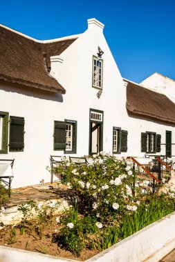 Tulbagh, Güney Afrika - 2 Temmuz 2025: Güneşli havalarda tarihi köy