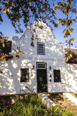 Tulbagh, Güney Afrika - 2 Temmuz 2025: Güneşli havalarda tarihi köy