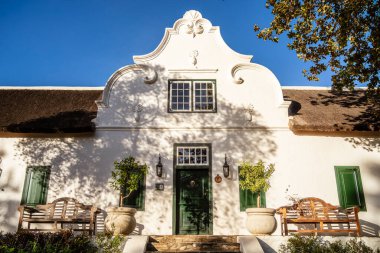 Tulbagh, Güney Afrika - 2 Temmuz 2025: Güneşli havalarda tarihi köy