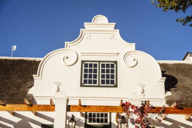 Tulbagh, Güney Afrika - 2 Temmuz 2025: Güneşli havalarda tarihi köy