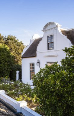 Tulbagh, Güney Afrika - 2 Temmuz 2025: Güneşli havalarda tarihi köy