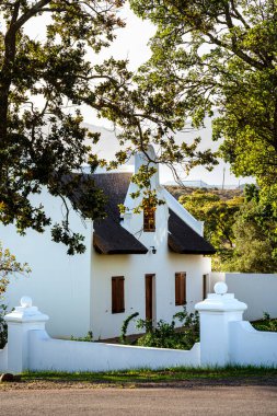 Tulbagh, Güney Afrika - 2 Temmuz 2025: Güneşli havalarda tarihi köy