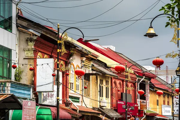 Kuala Terengganu, Malezya - 5 Şubat 2025: Bulutlu havada tarihi merkez, HDR Görüntü