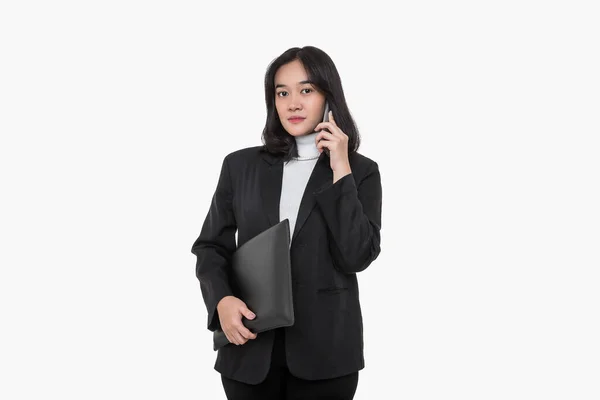 Szczęśliwy Azji Biznes Kobieta Telefon Biznes Partner Odizolowany Biały Tło — Zdjęcie stockowe