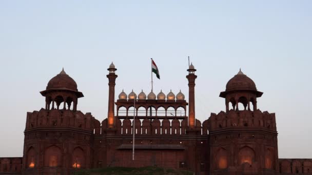 Historique Rouge Forts Lahori Porte Projecteur Crépuscule Delhi Inde — Video