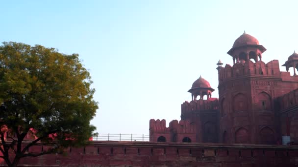 Панорамный Клип Исторических Красных Фортов Куполов Башен Старом Дели Индия — стоковое видео