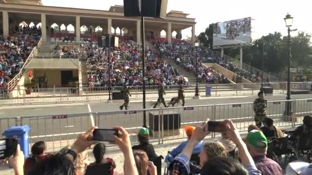 Amritsar Inde Mars 2019 Chiens Garde Parade Frontière Wagah Entre — Video