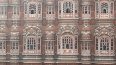 Öğleden sonra Jaipur, Hindistan 'daki Hawaii Mahal Sarayı' nın klibini yakın çekeceğiz.