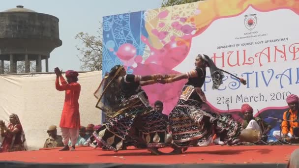 Jaipur Índia Março 2019 Clip Câmera Lenta Dois Dançarinos Mãos — Vídeo de Stock