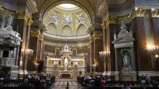 Budapest Hungría Mayo 2019 Una Vista Interior Mirando Hacia Altar — Vídeo de stock