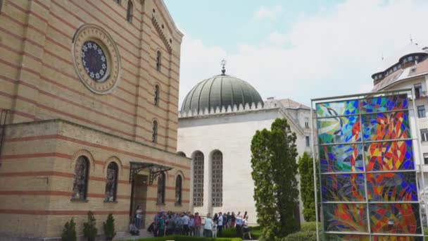 Budapest Hongarije Mei 2019 Een Panning Shot Van Grote Synagogen — Stockvideo