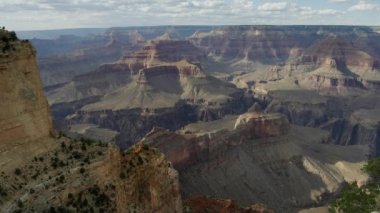 Arizona, ABD 'deki Büyük Kanyon Ulusal Parkı' ndaki Maricopa Point 'teki Büyük Kanyon' un öğleden sonra çekimi.