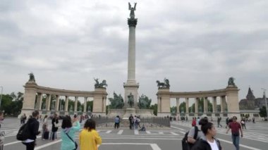 BUDAPEST, HUNGARY - MAYIS, 27, 2019: Budapeşte 'deki milenyum anıtı, hungary