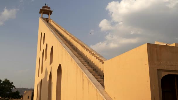 Jaipur India Marzo 2019 Escaleras Dosel Reloj Sol Más Grande — Vídeos de Stock
