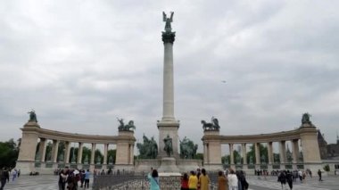 BUDAPEST, HUNGARY - MAYIS, 27, 2019: Budapeşte 'de milenyum anıtı, hungary