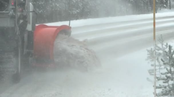 Lambat Gerak Menutup Klip Dari Bajak Salju Membersihkan Bagian Dari — Stok Video