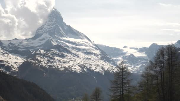 下午的平底平底平底平底的马特宏山在阿尔卑斯山靠近零的地方 — 图库视频影像