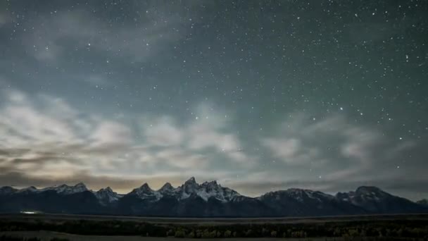 Φθινοπωρινή Νύχτα Λήξη Των Βουνών Του Τετόν Στο Εθνικό Πάρκο — Αρχείο Βίντεο