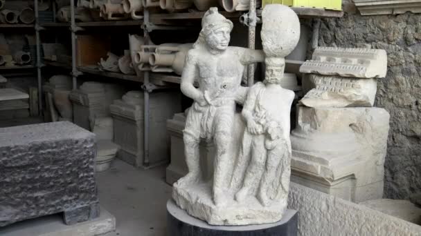 Πέτρα Άγαλμα Μονομάχος Ερείπια Pompeii Κοντά Naples Ιταλία — Αρχείο Βίντεο