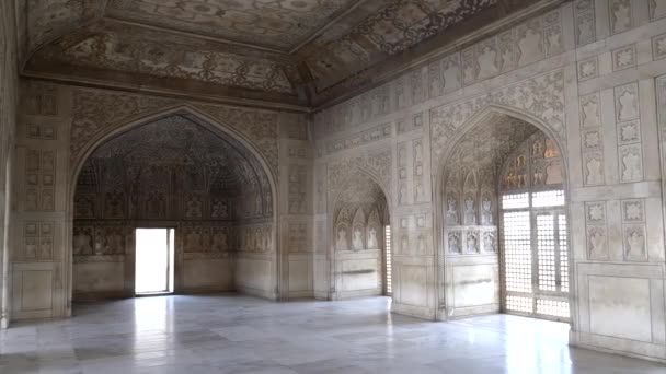 在印度阿格拉红堡拍摄的卡什 马哈尔的内部全景 — 图库视频影像