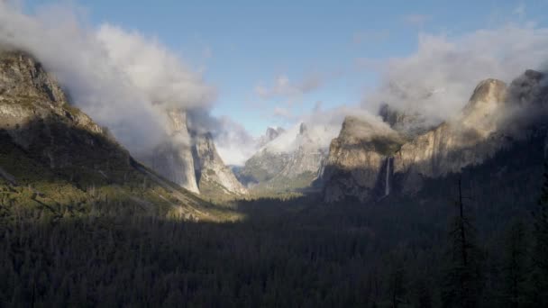 Širokoúhlý Zoom Klipu Yosemitského Údolí Zimním Odpoledni Yosemitském Národním Parku — Stock video