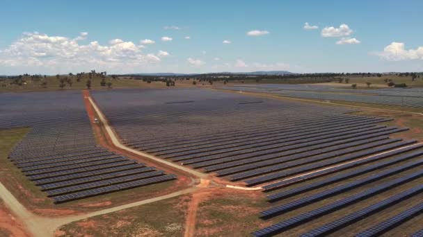 Sestupný Letecký Klip Solární Farmy Parcích Západě Nsw Austrálie — Stock video