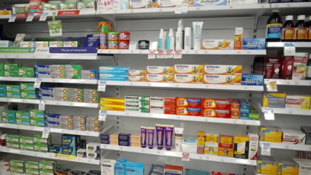 Panning Shot Shelves Counter Pain Medications Australia Pharmacy — Stok Video